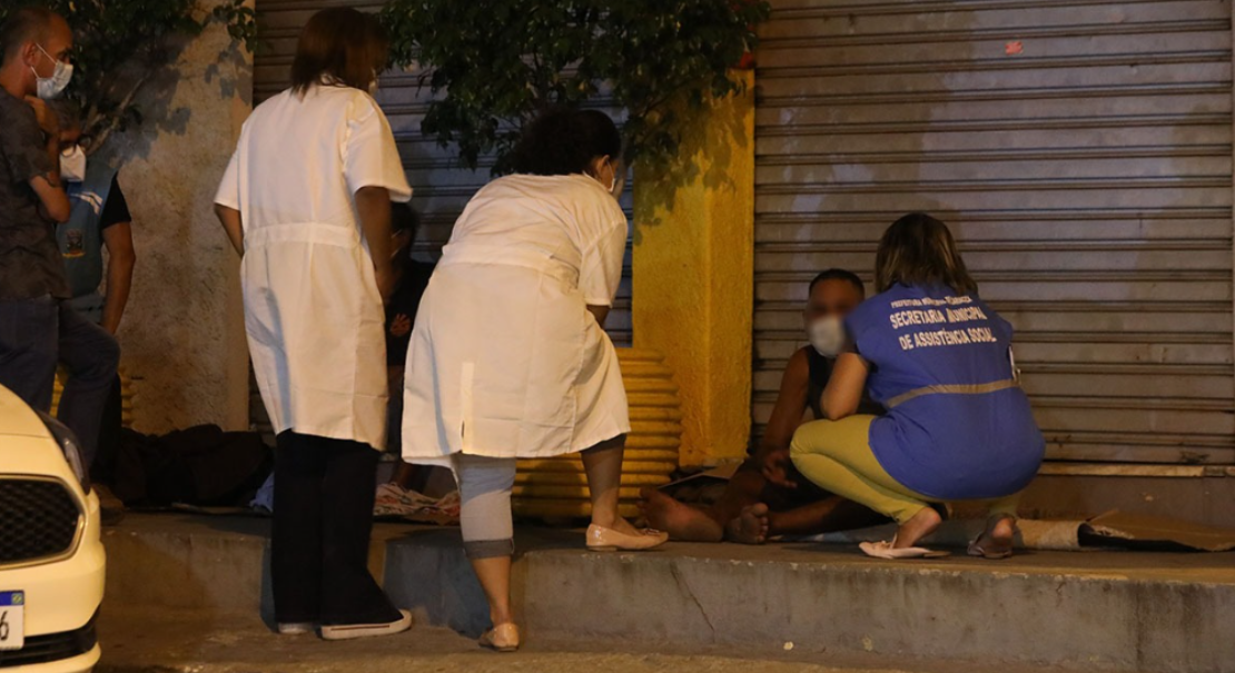 Cariacica vacina moradores de rua contra a covid-19; veja situação nas cidades da Grande Vitória