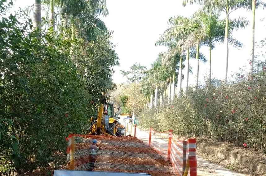 Obras para levar água tratada a seis comunidades de Cachoeiro avançam