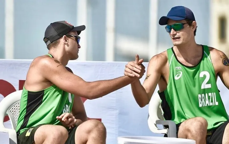 André e George vencem e seguem na luta por vaga em Pré-Olímpico de Vôlei de Praia