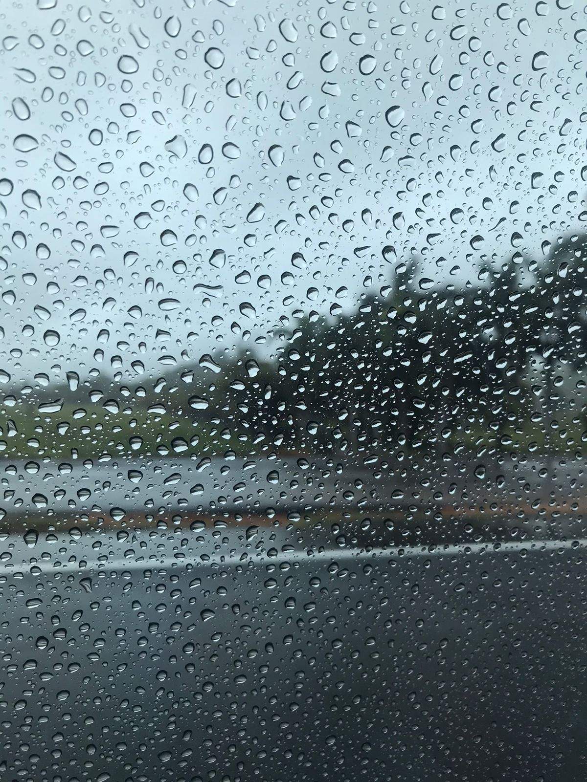 Sol deve aparecer, mas frente fria traz mais chuva para o ES na sexta-feira