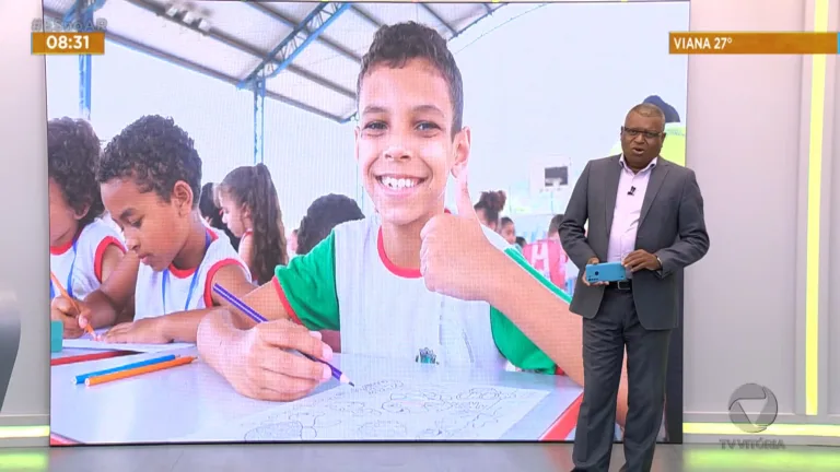 Ação mobiliza alunos para mutirão de limpeza em Camburi