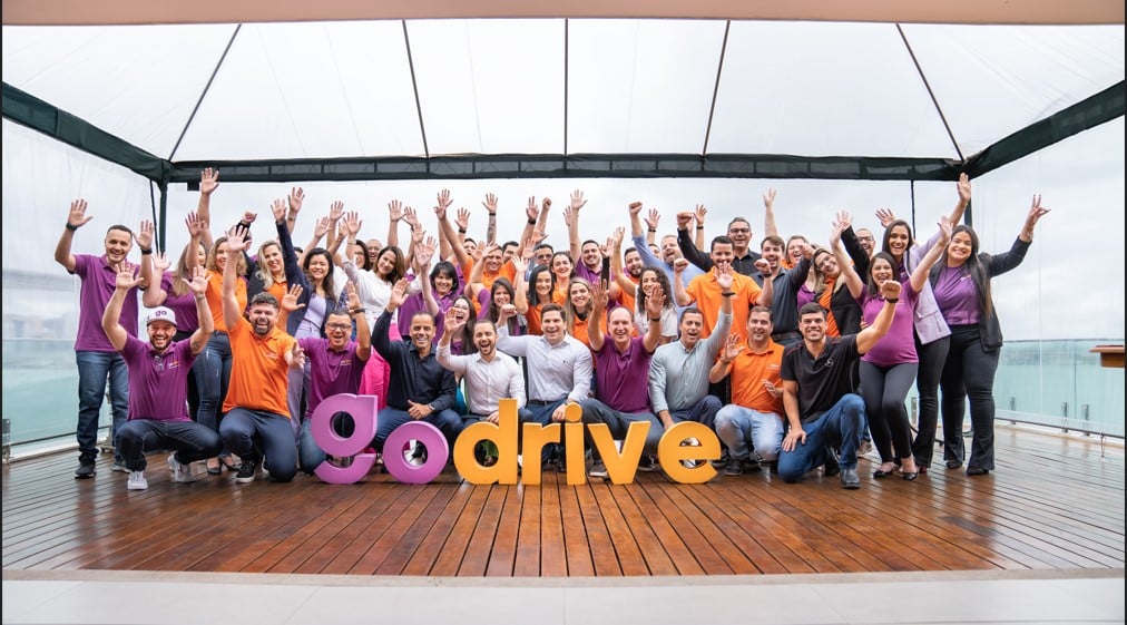 Águia Branca celebra 3 anos de godrive