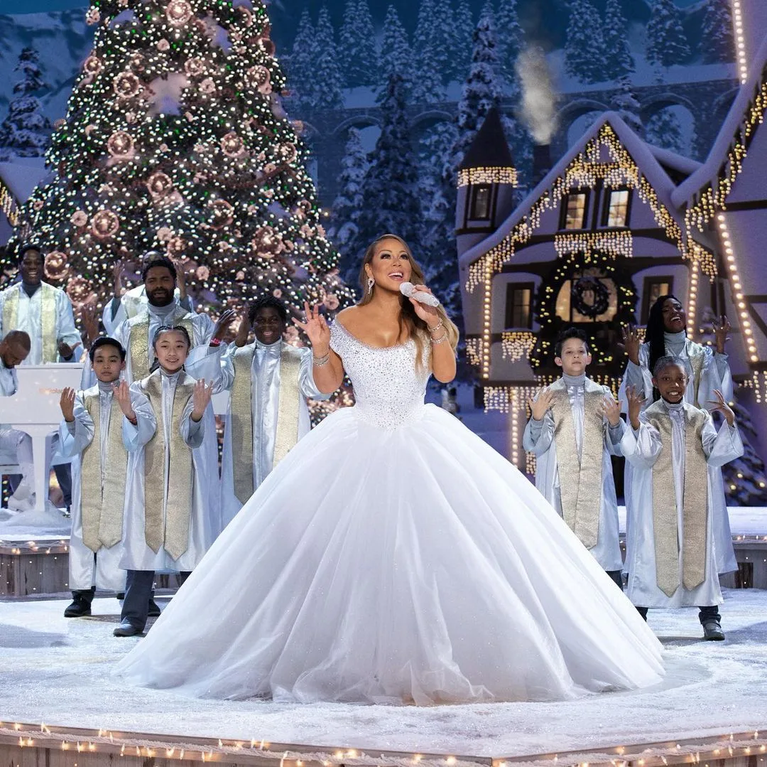 Mariah Carey anuncia especial de Natal com participação de Ariana Grande