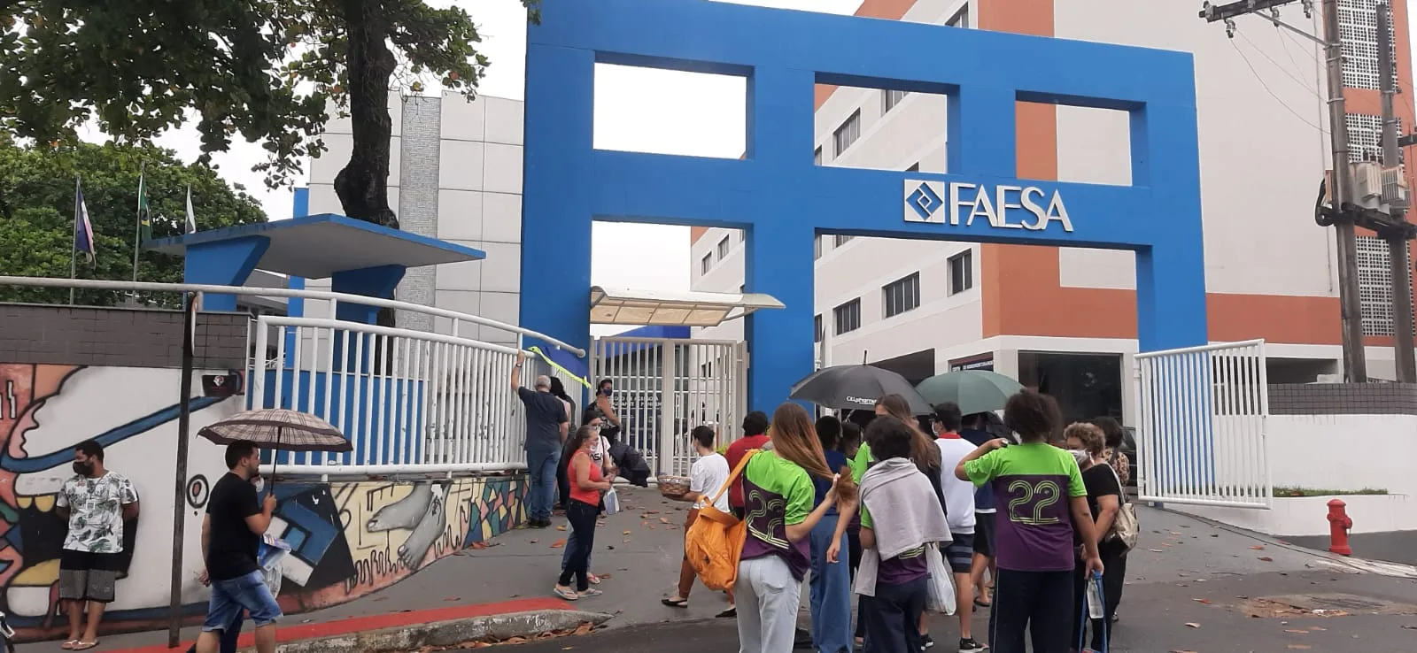 VÍDEO | Aluna de faculdade particular de Vitória acusa professora por racismo