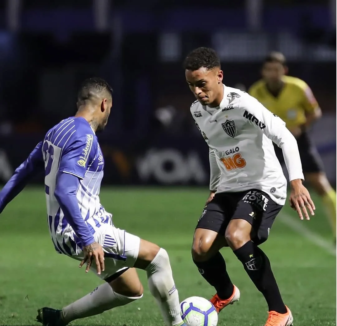 Avaí vence Atlético-MG no encerramento da 20ª rodada