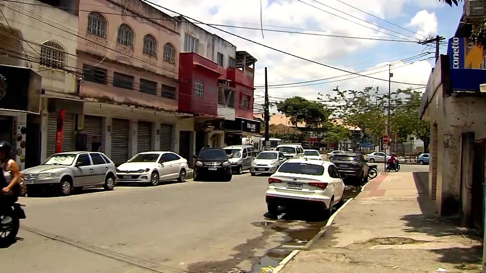 VÍDEO I Ladrão rende funcionária e assalta loja de celulares em Vila Velha