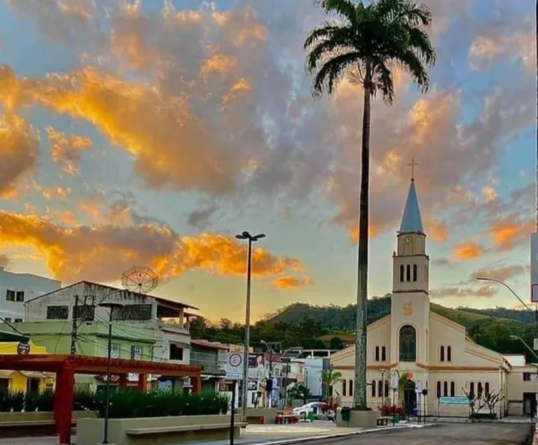 Câmara de João Neiva aprova aumento de salário para vereadores, prefeito e vice