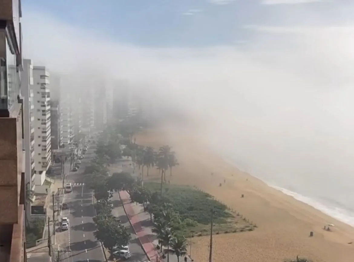 Marinha estende alerta de nevoeiro no litoral do ES para este sábado