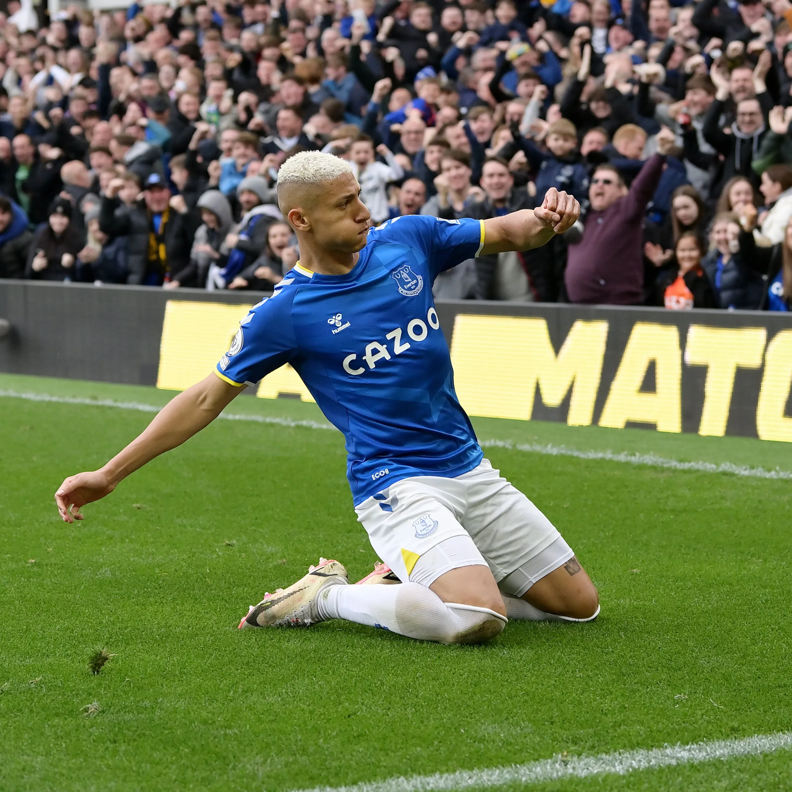 Everton vence Chelsea com gol de Richarlison e se mantém vivo no Inglês