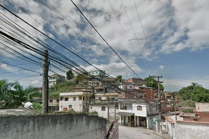 Aposentado morre após ser atingido por bala perdida em Niterói