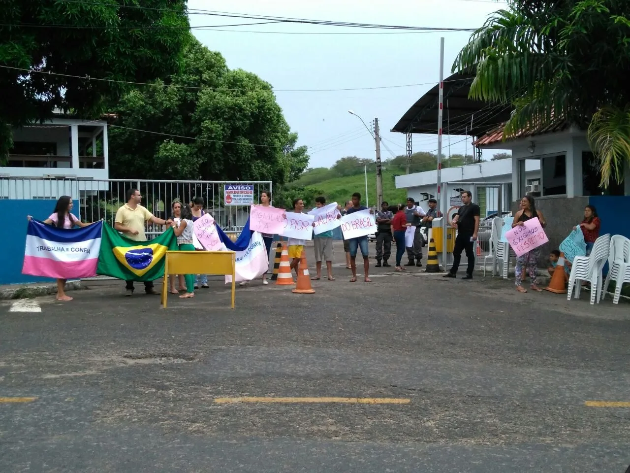 No sul do Espírito Santo protestos também impedem saída de viaturas e policiais dos batalhões