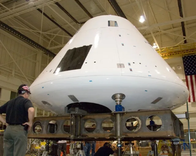 Nasa adia lançamento da cápsula Orion para a próxima sexta-feira