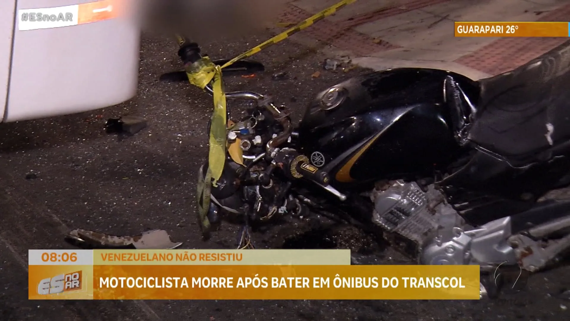 Motociclista morre após bater em ônibus do Transcol