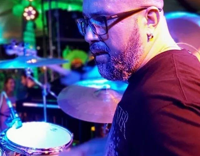 Artistas capixabas fazem evento para ajudar baterista do ES que precisa fazer cirurgia