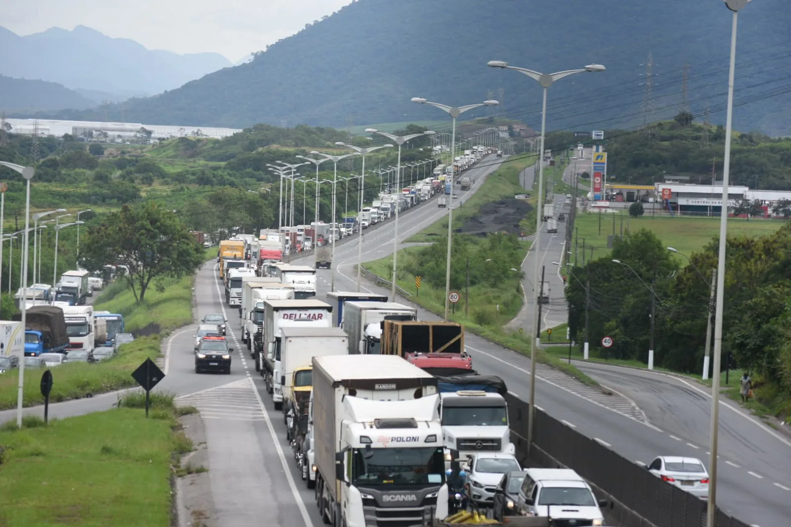 Governo do ES diz que protesto que parou o trânsito na Grande Vitória é ilegal