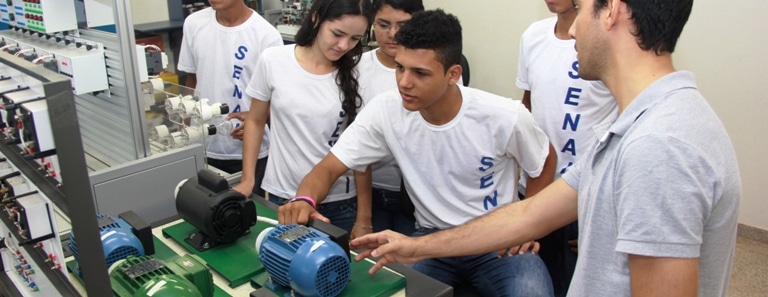 Pronatec faz seleção para cursos técnicos gratuitos no ES