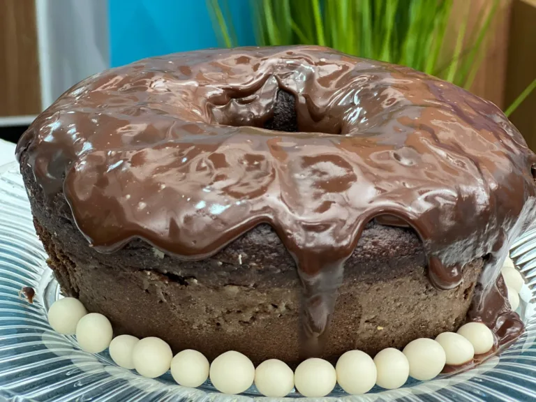 Chocolatudo! Aprenda a fazer um bolo de chocolate zero lactose