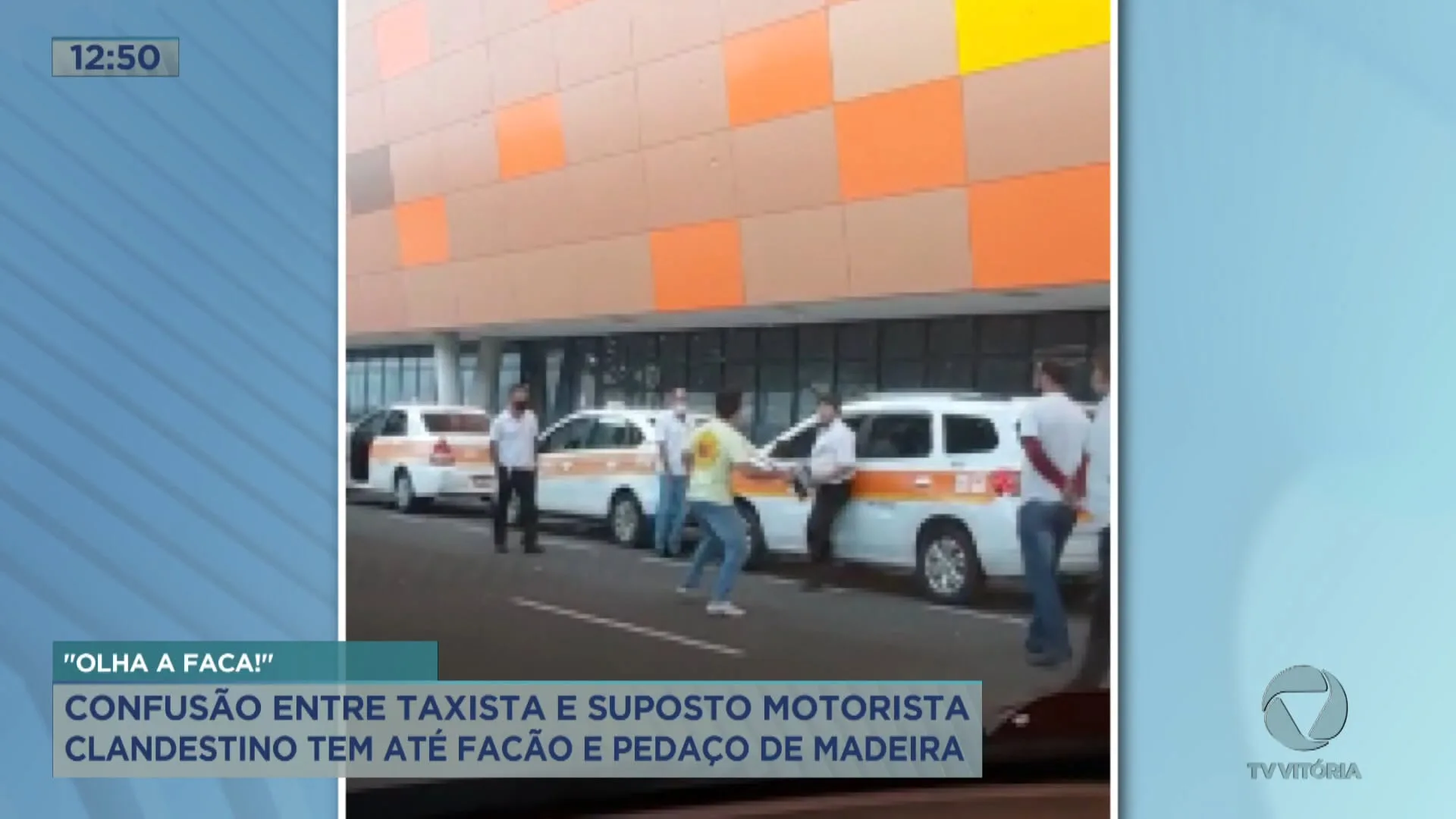 Motorista clandestino e taxista brigam no aeroporto