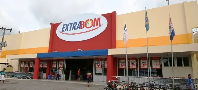 Extrabom está com 85 vagas para Serra, Vitória e Vila Velha