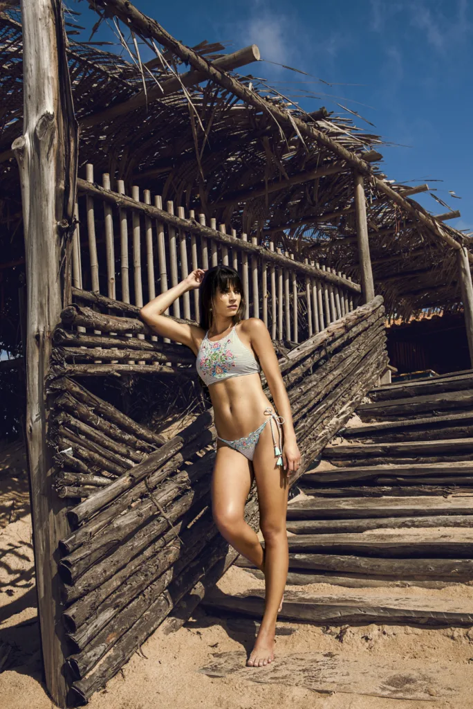 Angorá_Biquíni Cropped Kanaloa bordado_R$ 245,00