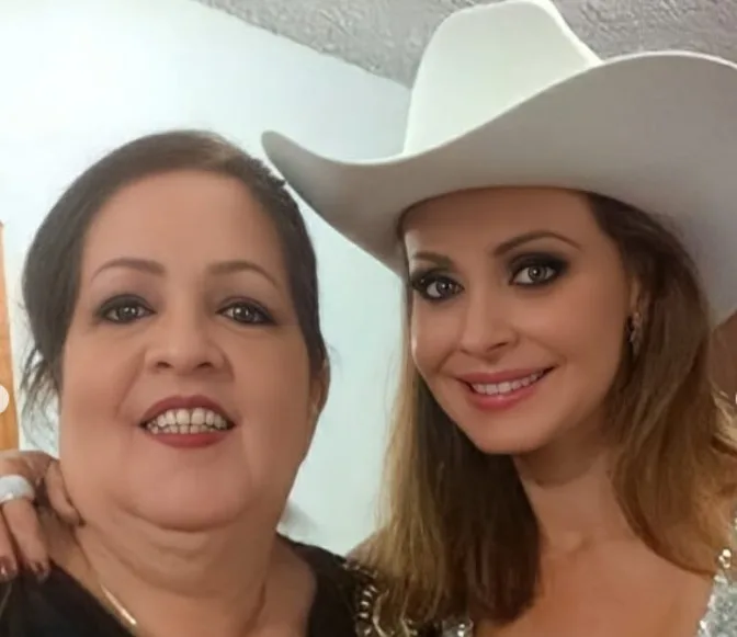 Atriz de A Usurpadora, Gaby Spanic lamenta a morte da mãe e diz que se despediu por chamada de vídeo