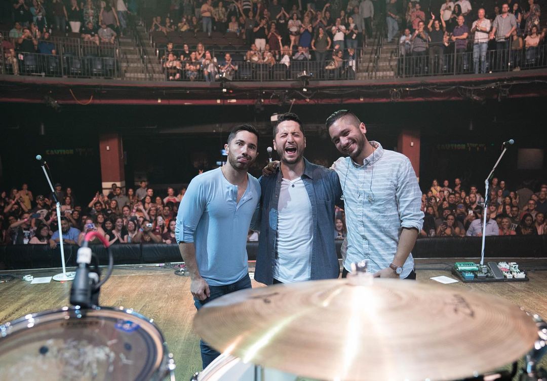 Exclusivo: Boyce Avenue fala sobre show no ES, turnê pelo Brasil e amor pela música