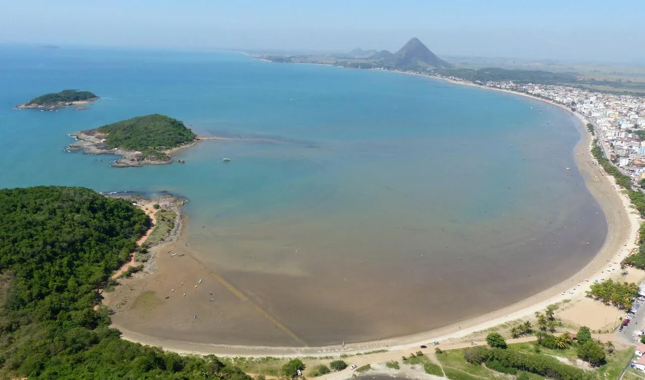 Homem morre afogado ao tentar atravessar banco de areia na praia de Piúma