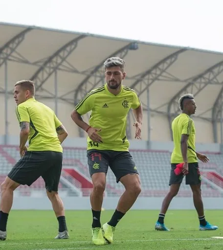 De olho na semifinal do Mundial de Clubes, Flamengo faz primeiro treino no Catar