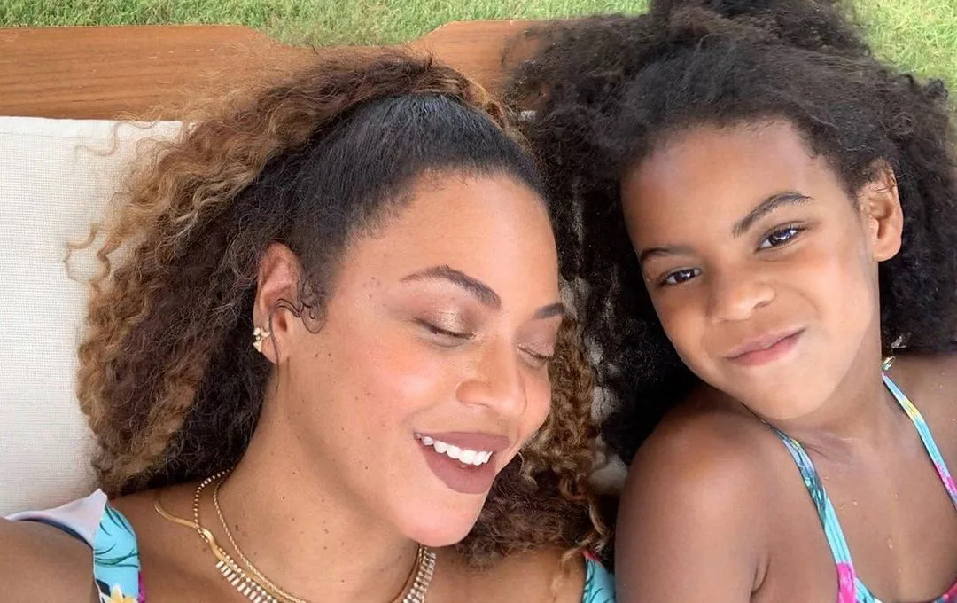 Blue Ivy, filha de Beyoncé, aparece dançando no Instagram da avó e encanta seguidores