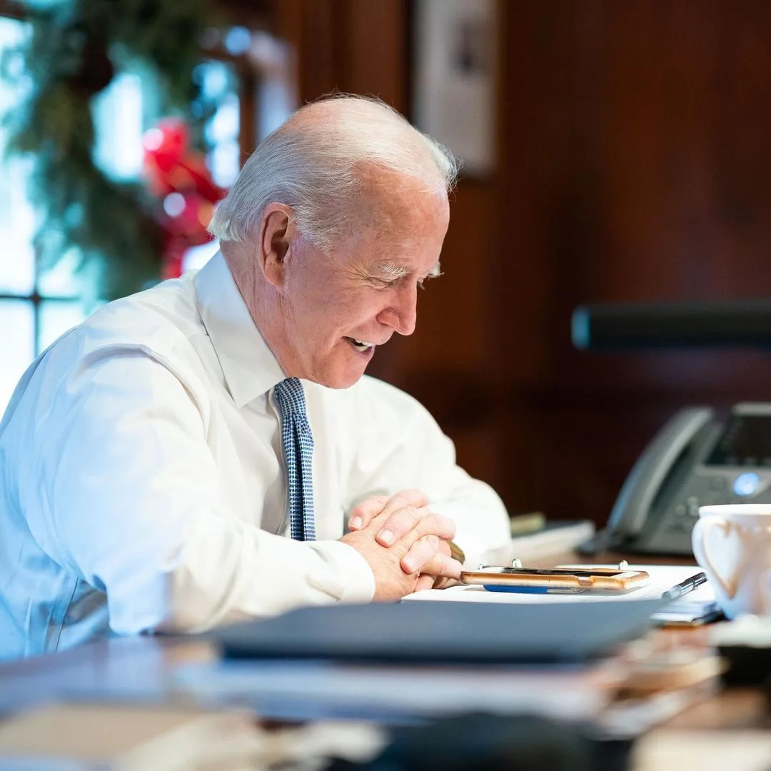 Biden confirma meta de disponibilidade de vacinas a todos os adultos em 19 de abril