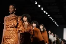 Modelos negras são destaque na 43ª SPFW