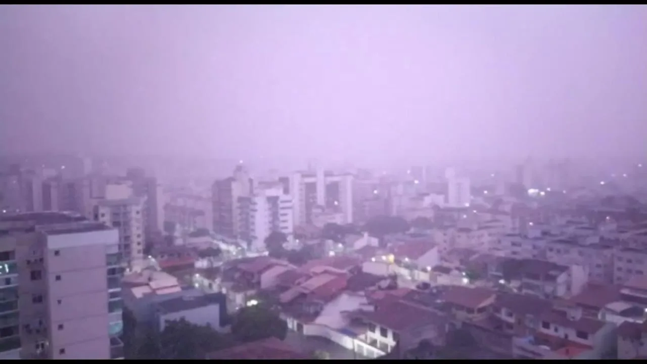 Espírito Santo é atingido por mais de 11.000 raios durante chuva na madrugada de domingo (7)