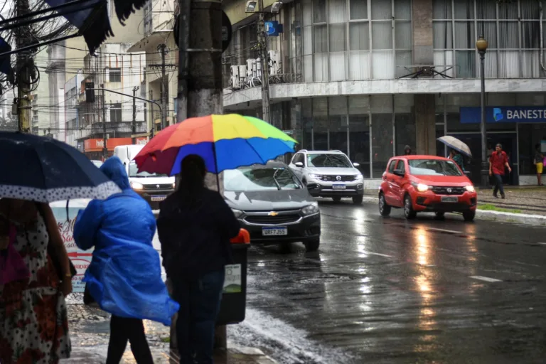 ES recebe novo alerta de mau tempo; veja a previsão do tempo para o fim de semana