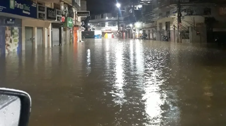 Defesa Civil faz novo alerta para risco de deslizamentos de terra em 14 cidades do ES