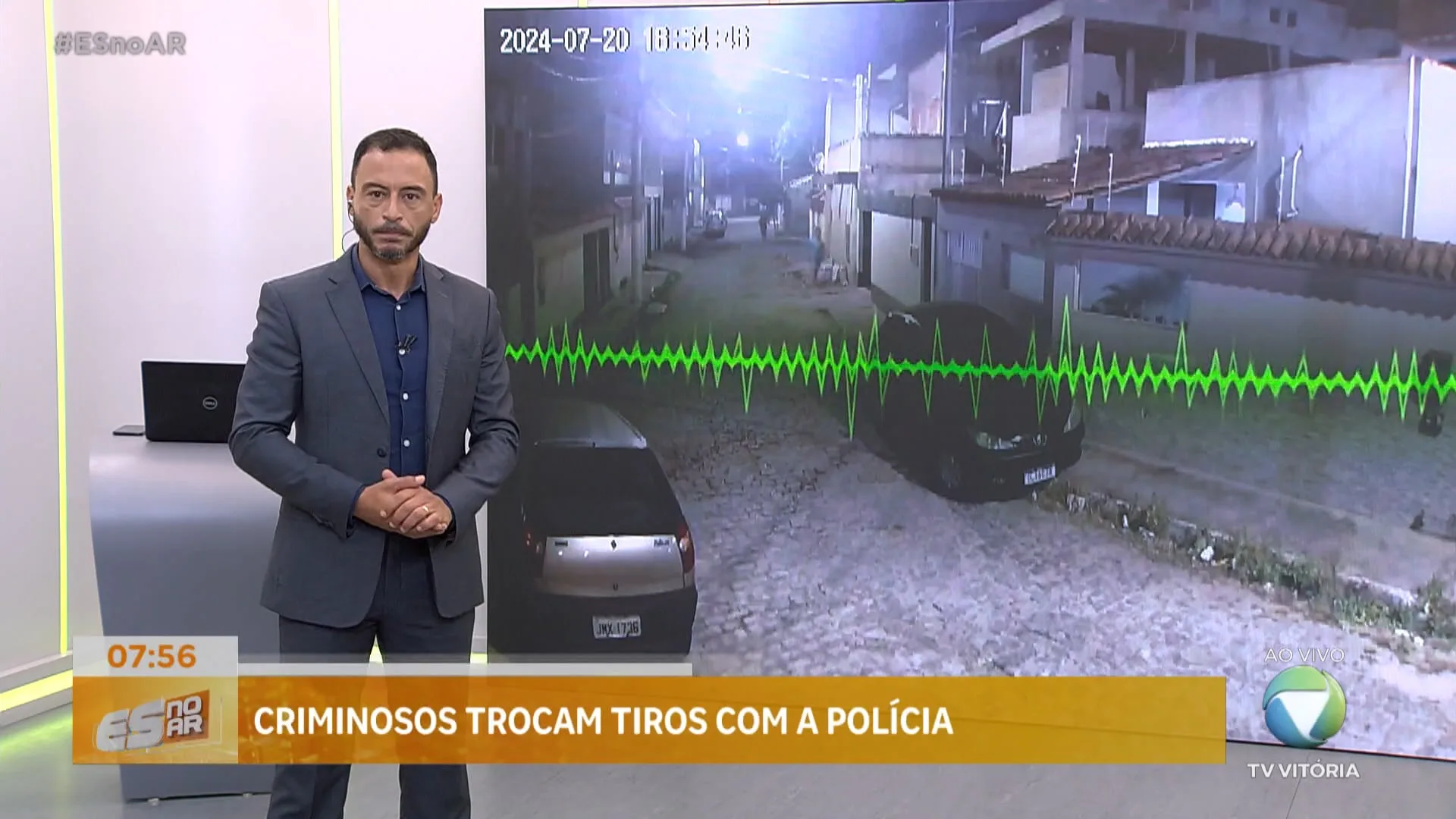 Criminosos trocam tiros com a polícia