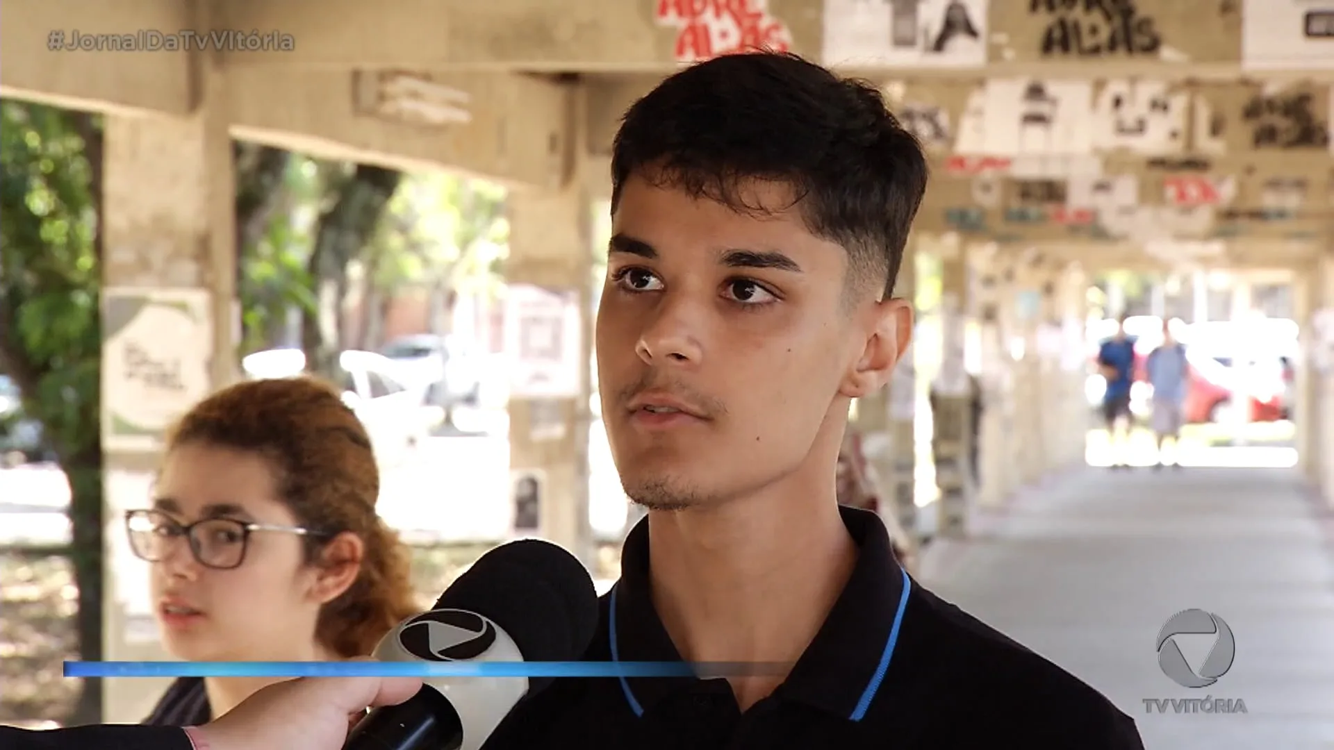 Violência no trânsito: Estudante atropelado em frente à UFES deve deixar a UTI