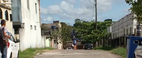 Homem invade casas e é morto ao tentar matar policial na Serra