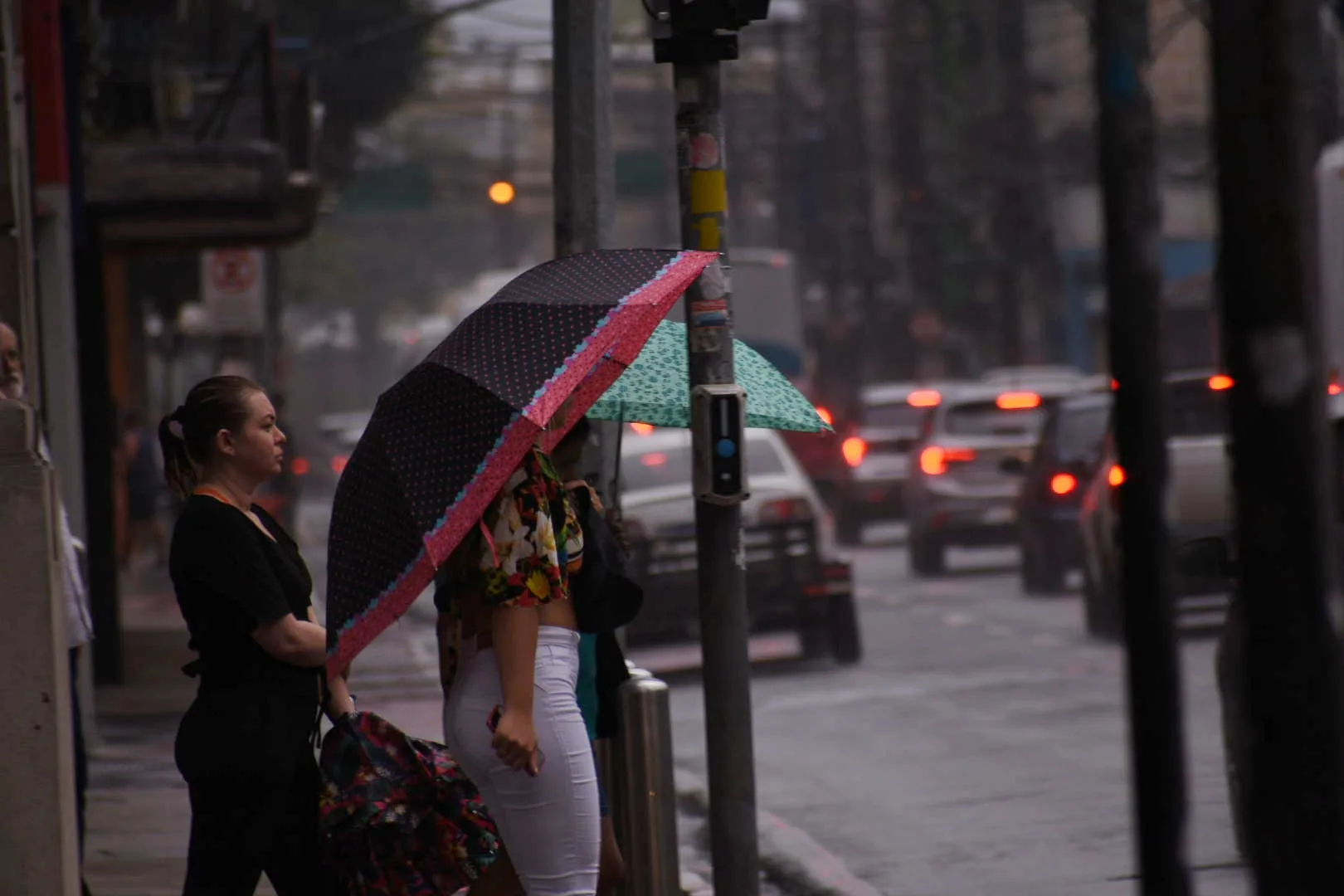 ES recebe dois alertas de perigo para chuvas fortes; veja a lista de cidades