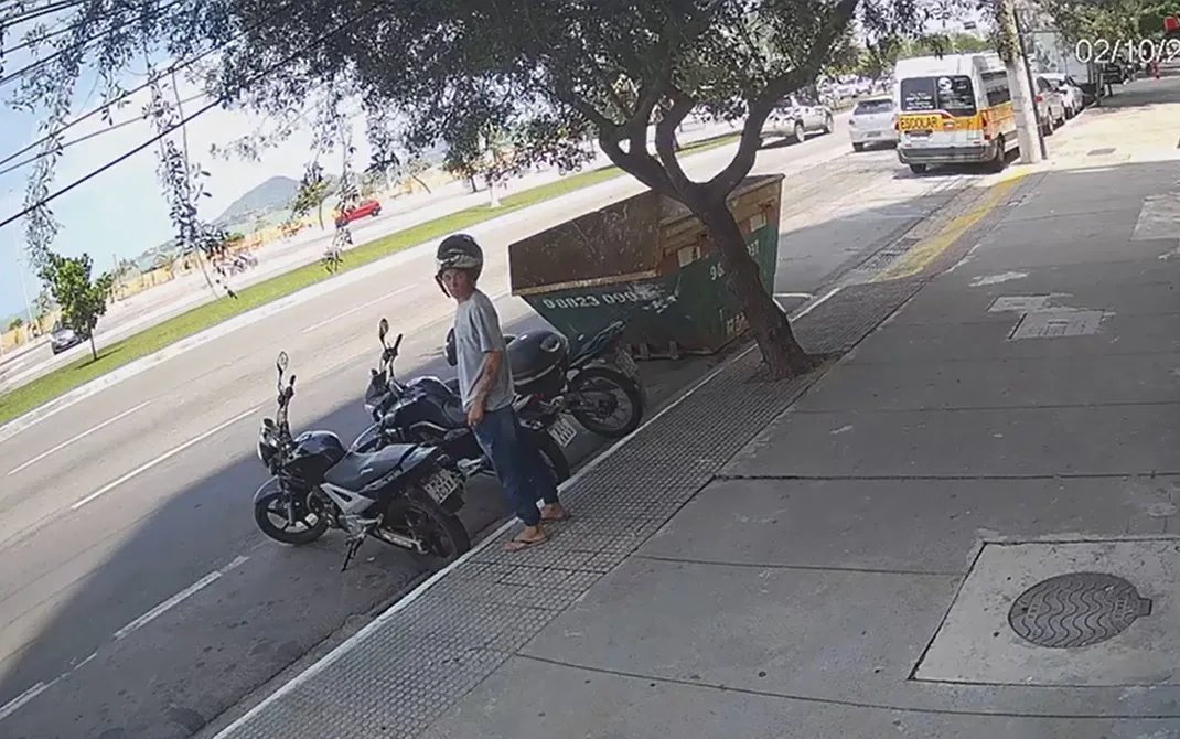 VÍDEO | Universitário tem moto furtada na hora do almoço na Mata da Praia