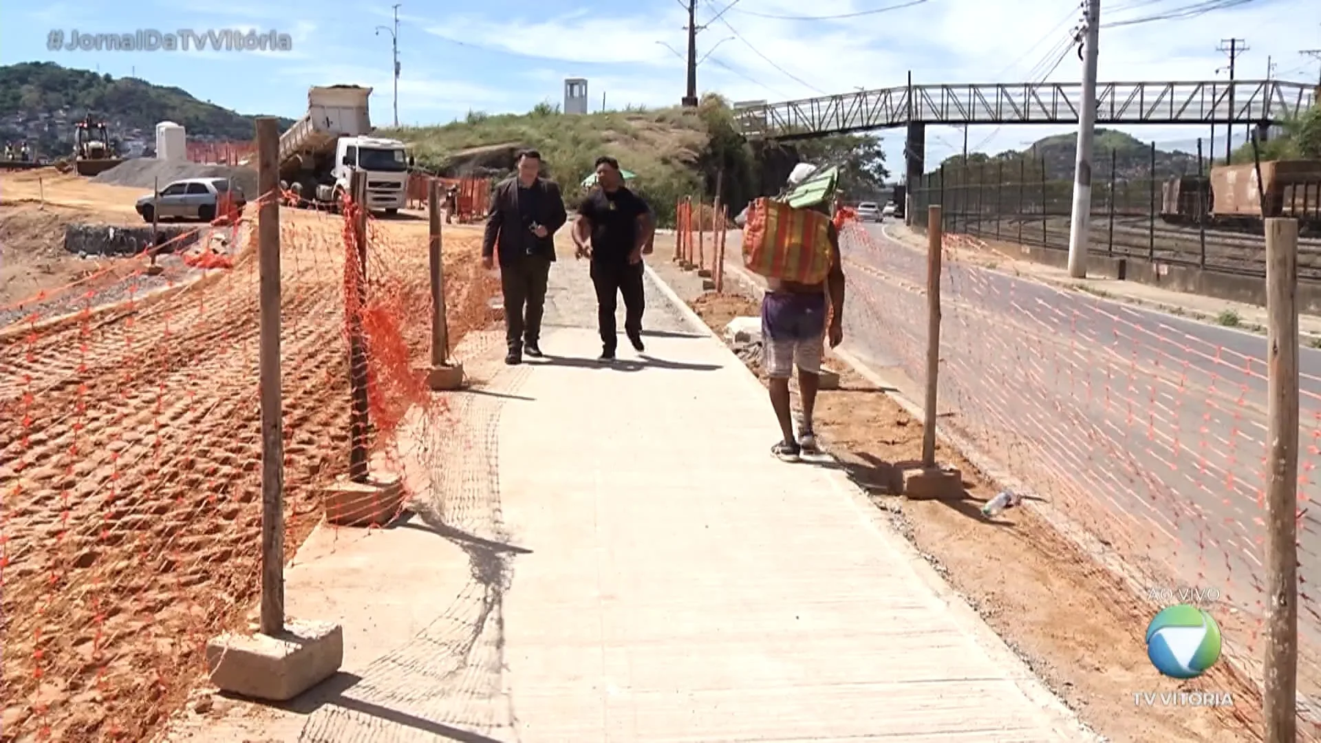 Moradores e comerciantes esperam conclusão das obras da orla de Cariacica