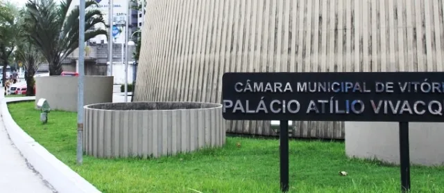 Vereador seleciona estagiários em direito e comunicação