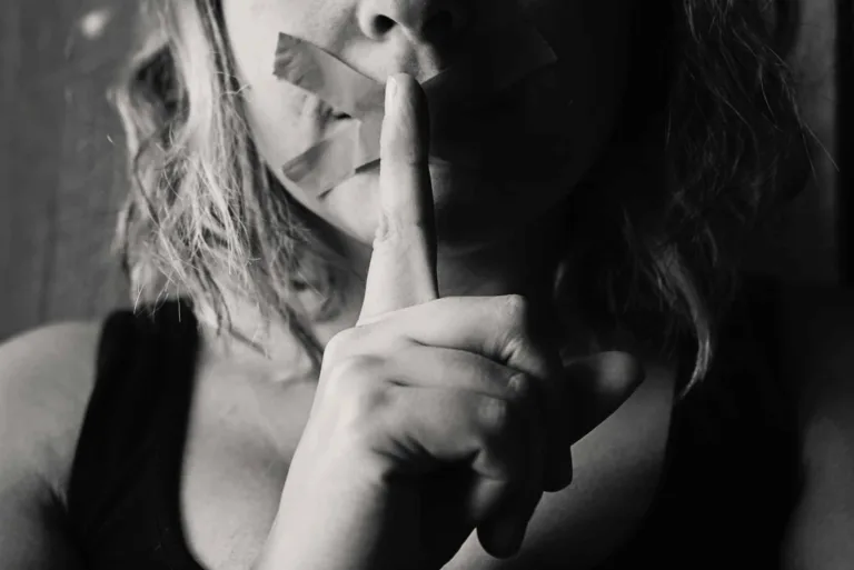 OS EFEITOS DA PANDEMIA EM CASOS DE VIOLÊNCIA DOMÉSTICA