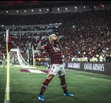 Com virada heroica, Fla bate o River e é campeão da Libertadores