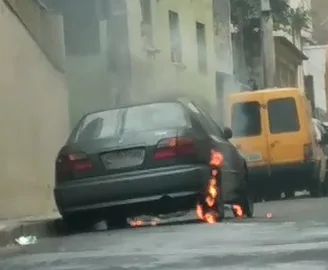 VÍDEO | Carro de policial da reserva é incendiado em bairro de Vitória