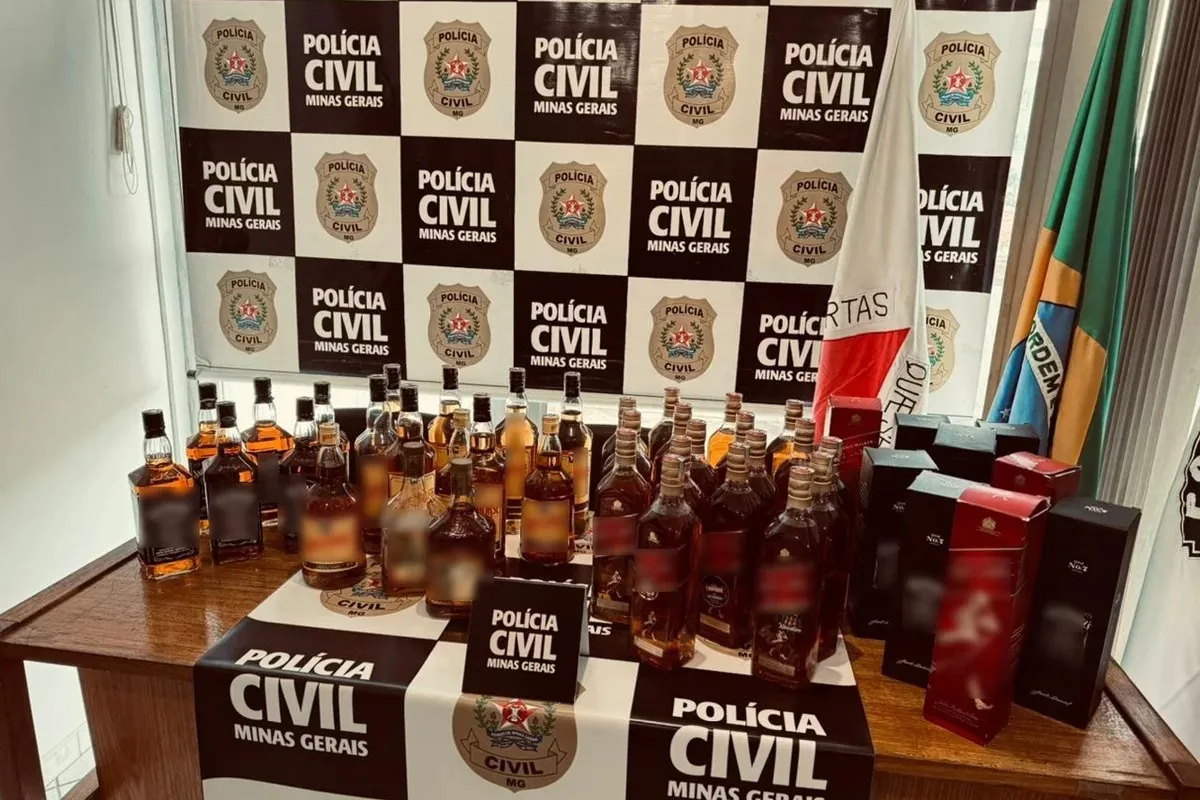 Polícia de MG investiga possível intoxicação por consumo de bebida adulterada; dois morreram