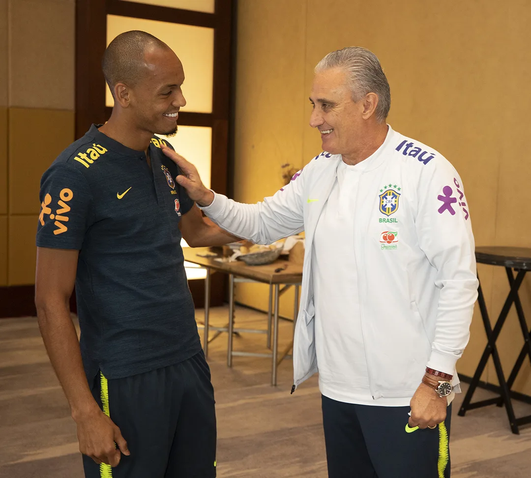 Seleção brasileira treina em gramado coberto em Miami