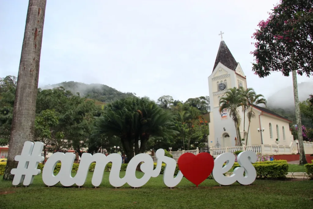 Instalação Letreiro Amores Domingos Martins (32)