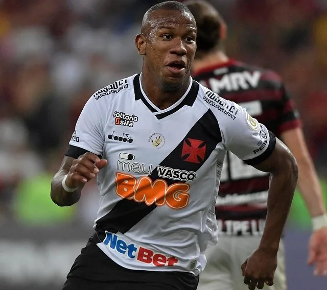 Atacante Ribamar reconhece falta de força ofensiva e Richard assume erro no Vasco