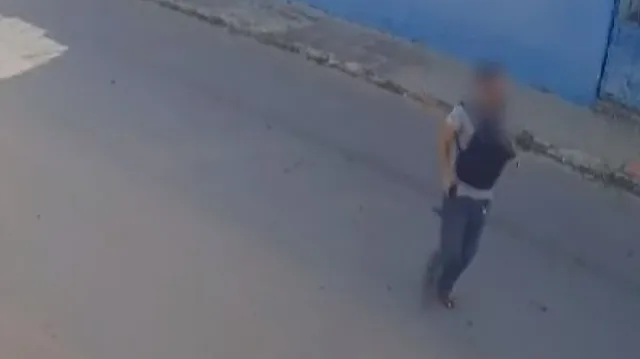 VÍDEO | Homem suspeito de diversos crimes na Serra é identificado e detido