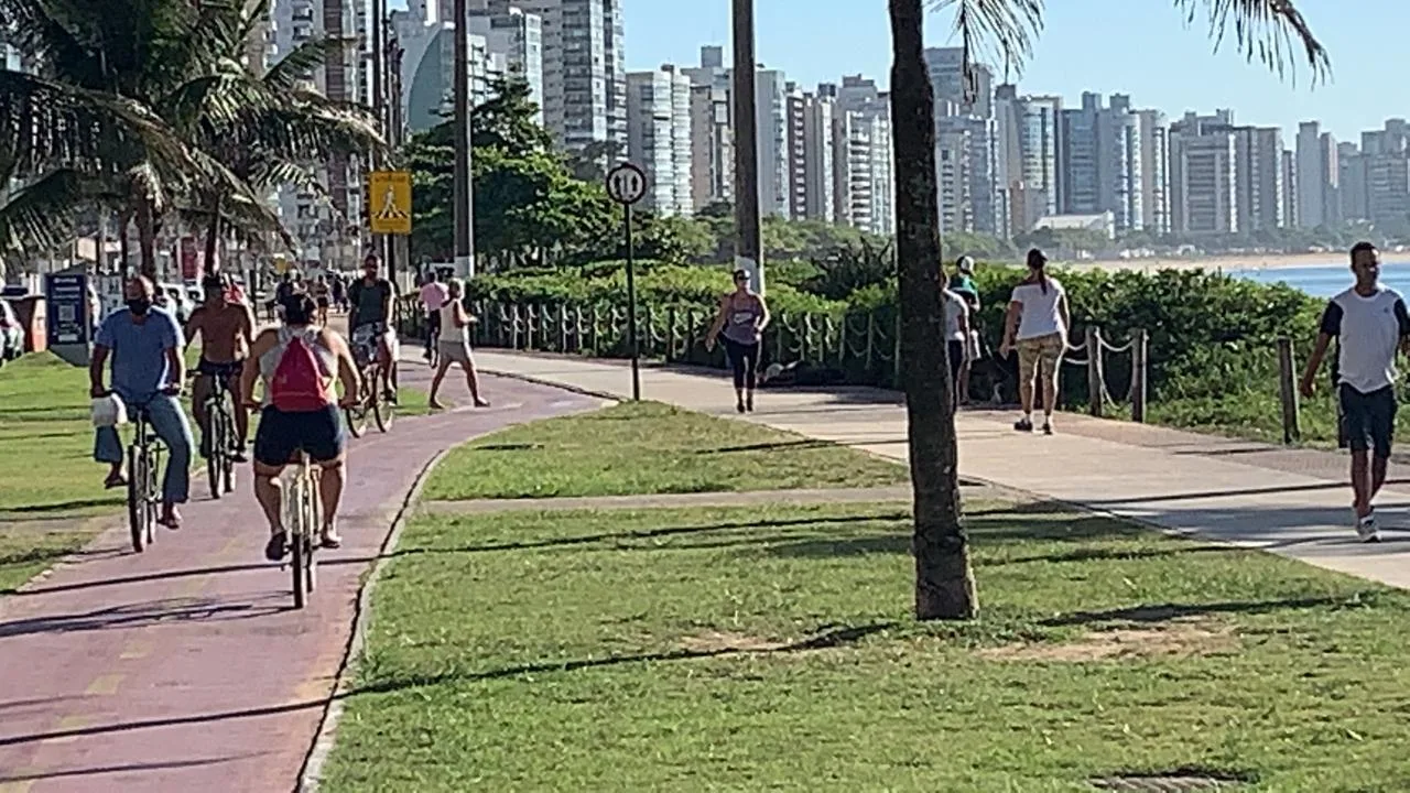 Primeiro dia útil das medidas mais restritivas no ES começa com movimentação na Grande Vitória